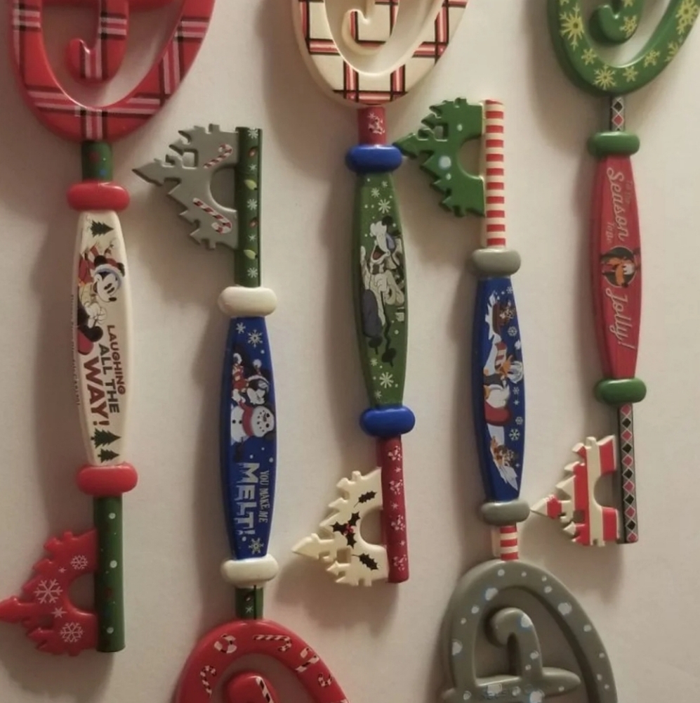 Disney Holiday Mystery Key Bundle